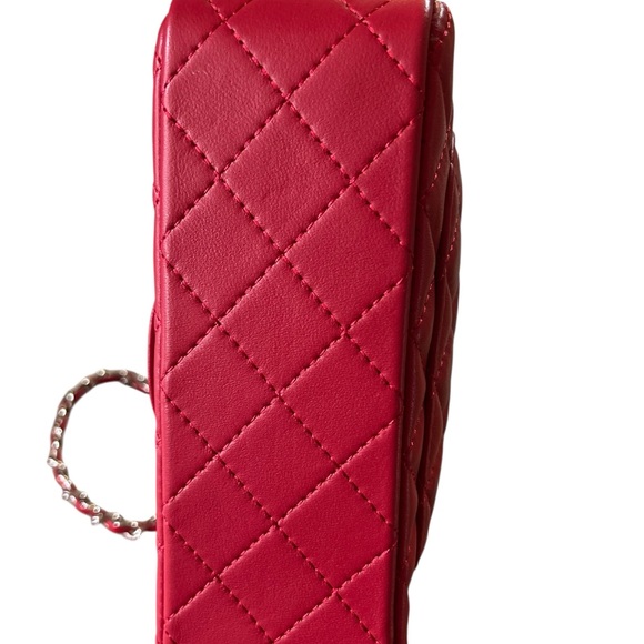 Red Quilted Flap Crossbody Bag – Classic & Timeless Style - Picture 10 of 16